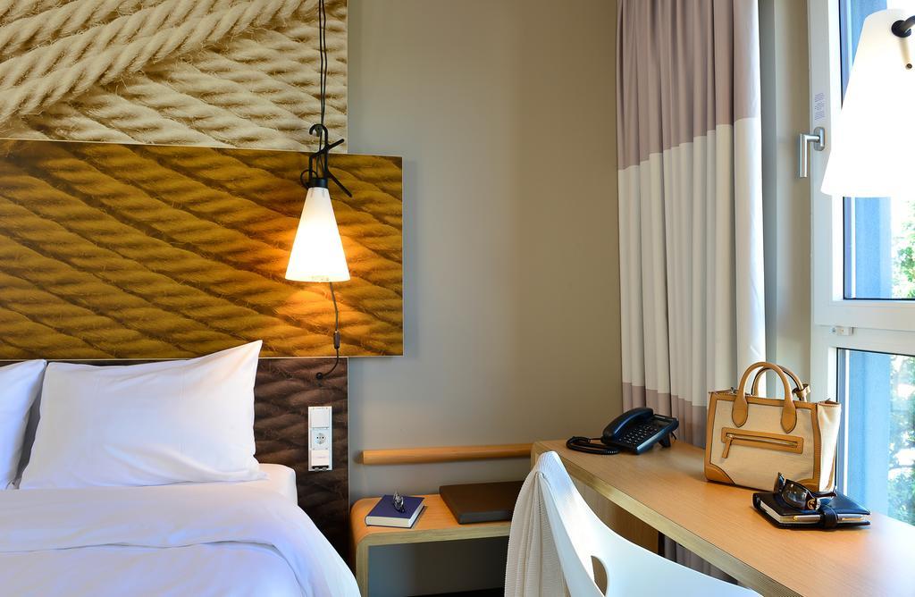 Ibis Muenchen Airport Sued Hotel Халбергмос Екстериор снимка
